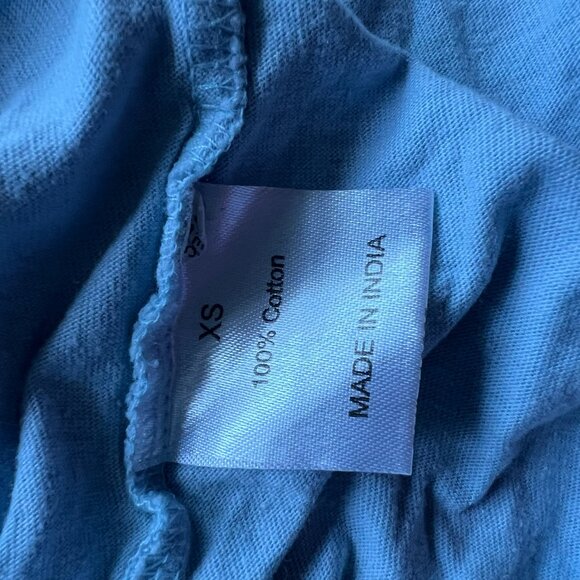 Vintage-Style Yellowstone Park Crop Tee – Soft & Outdoorsy Vibes, Size XS - Picture 4 of 4